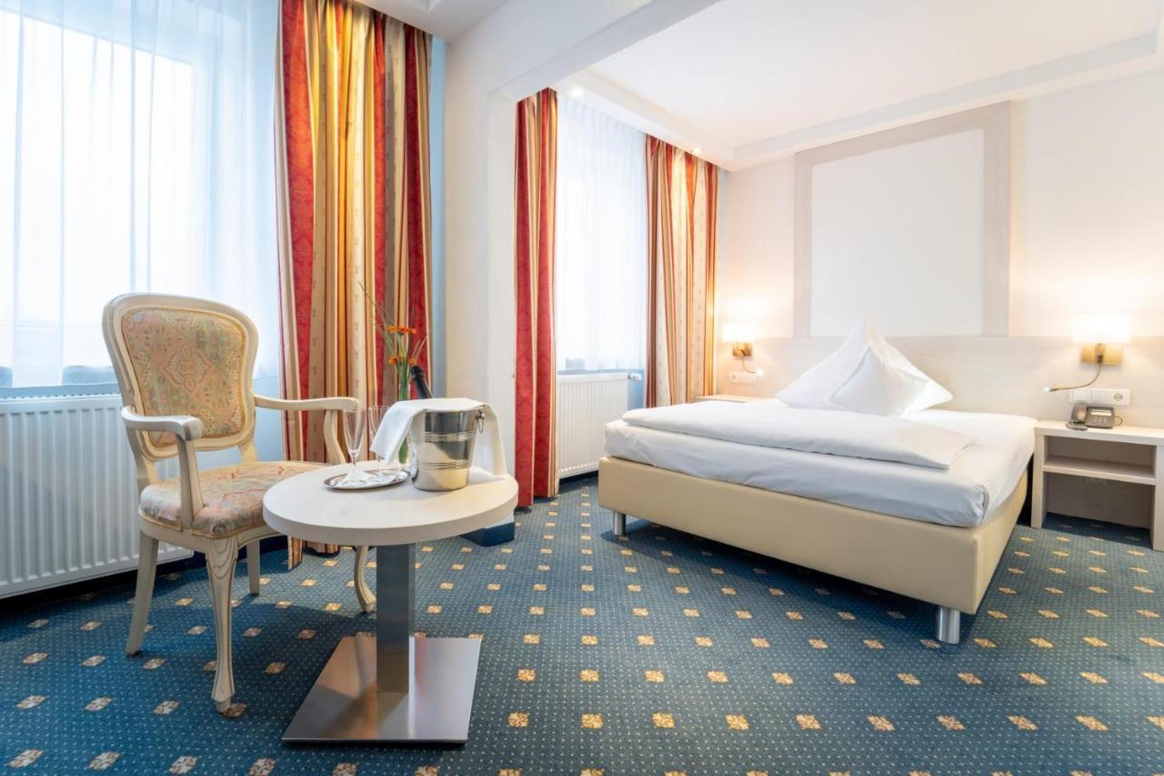 Hotel St Georg - Ratisbona Esterno foto